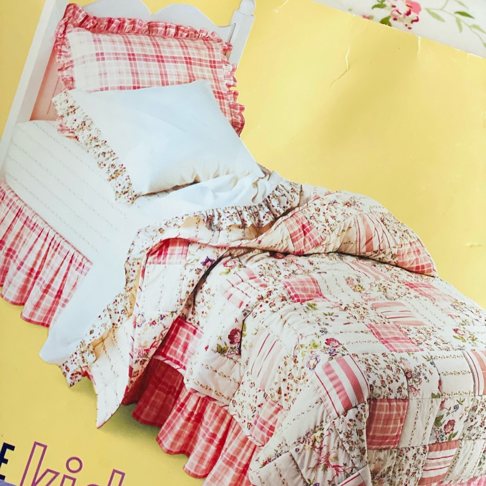 Kids 6 piece Bedding Collection Twin size